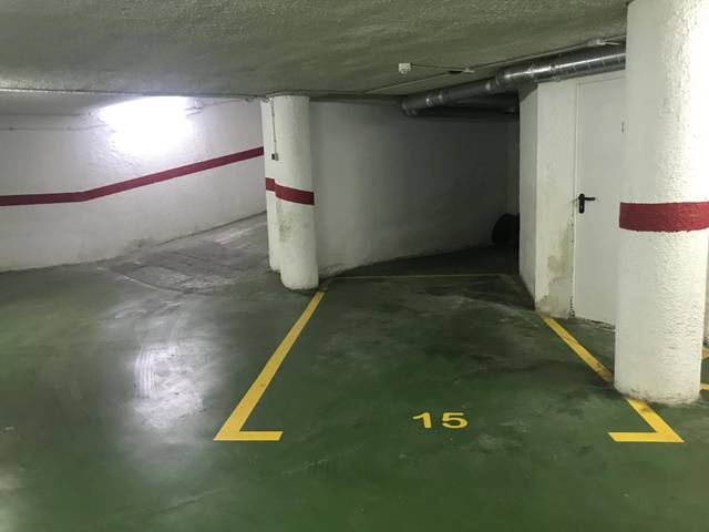 Garaje en Alquiler en Passeig Marítim, 114 en Zona Papa Luna - Platja del Gurugú