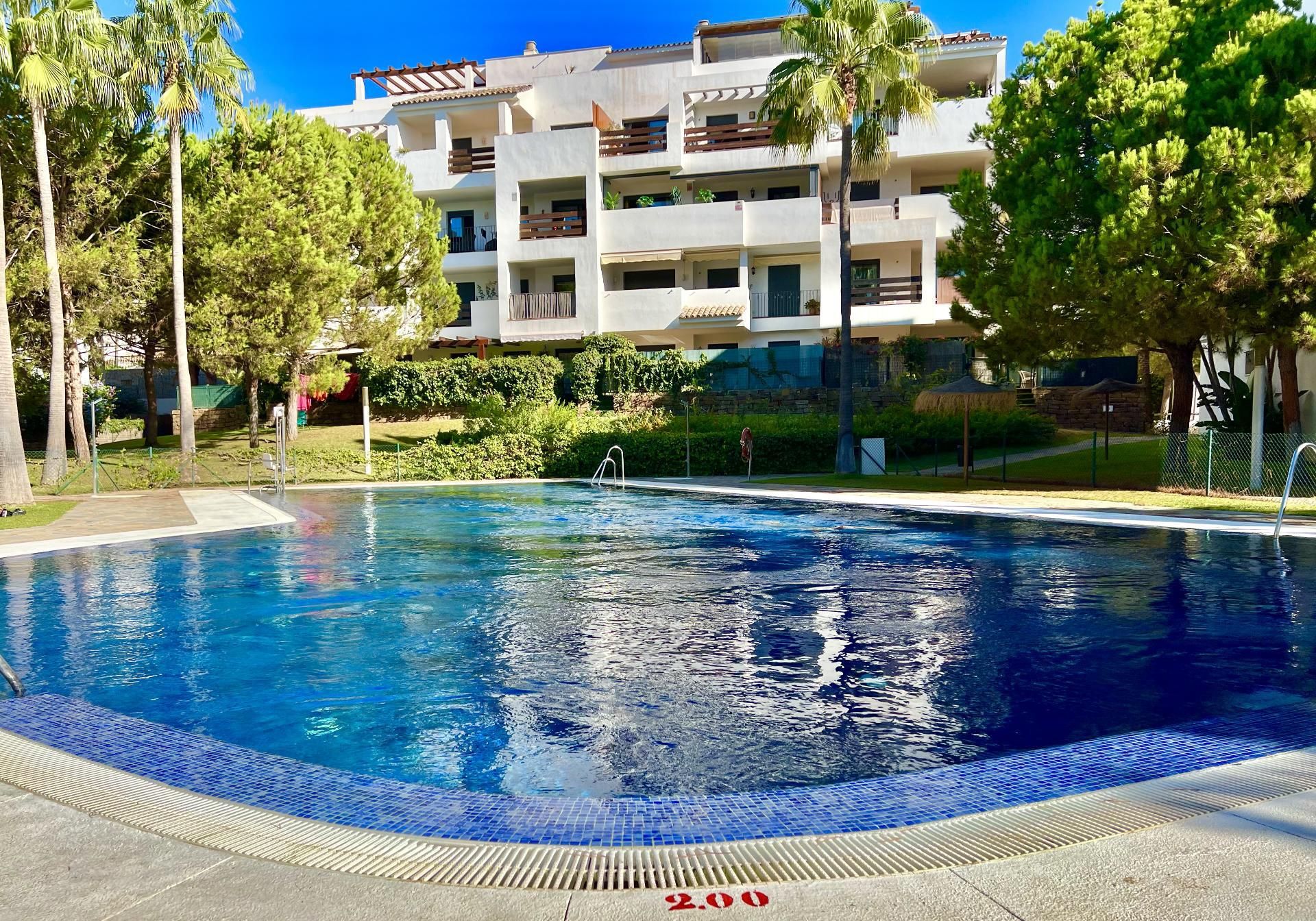 Swimming pool of Flat for sale in Mijas  with Air Conditioner, Terrace and Swimming Pool