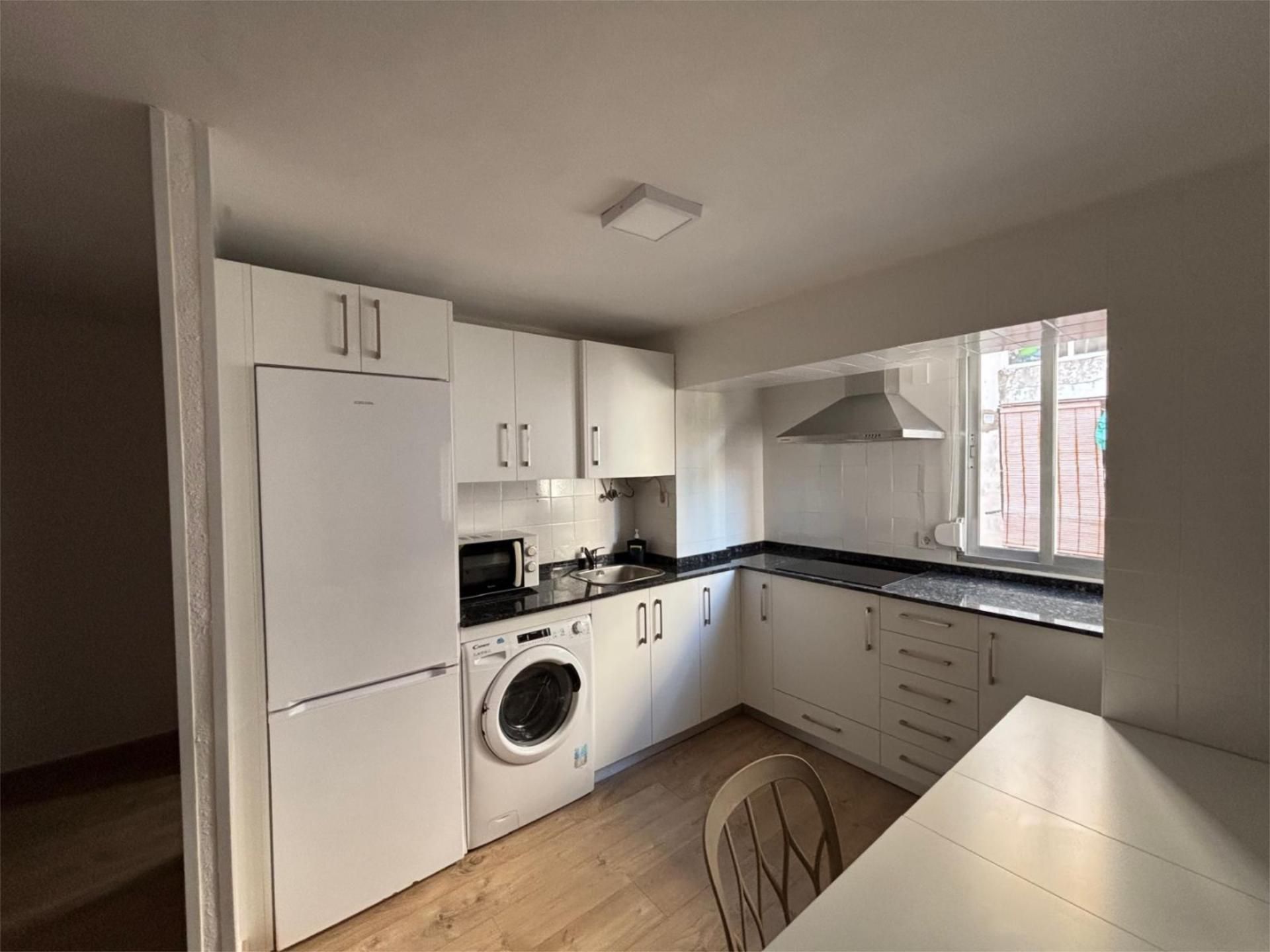 Kitchen of Flat to rent in Zamora Capital   with Heating, Parquet flooring and Furnished