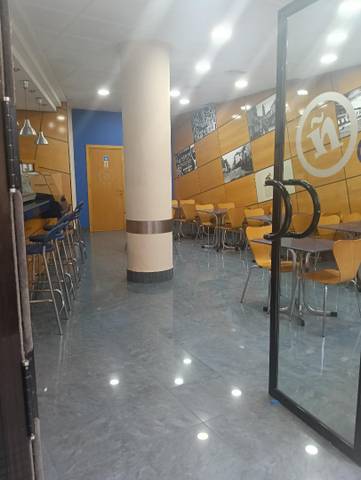 Local comercial en Venta en Calle Feijóo, 18 en La Trinidad