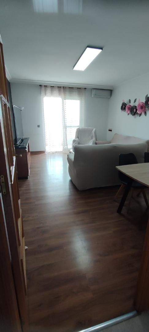 Sala d'estar de Pis de lloguer en  Murcia Capital amb Aire condicionat, Parquet i Terrassa