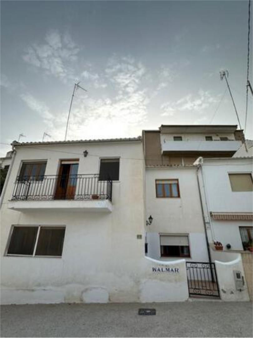 Vista exterior de Casa o xalet de lloguer en Tibi amb Terrassa i Moblat