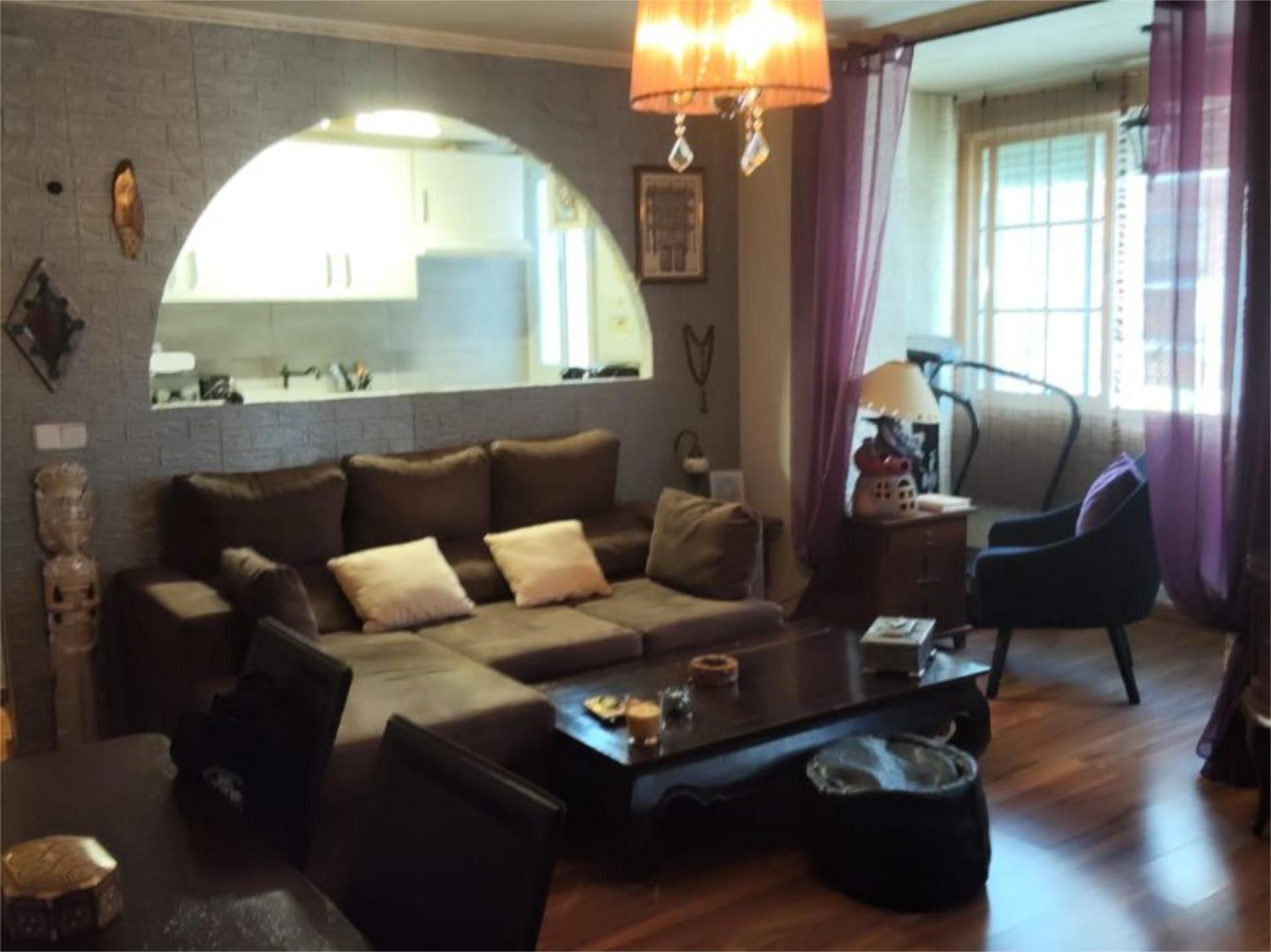 Living room of Flat for sale in  Madrid Capital