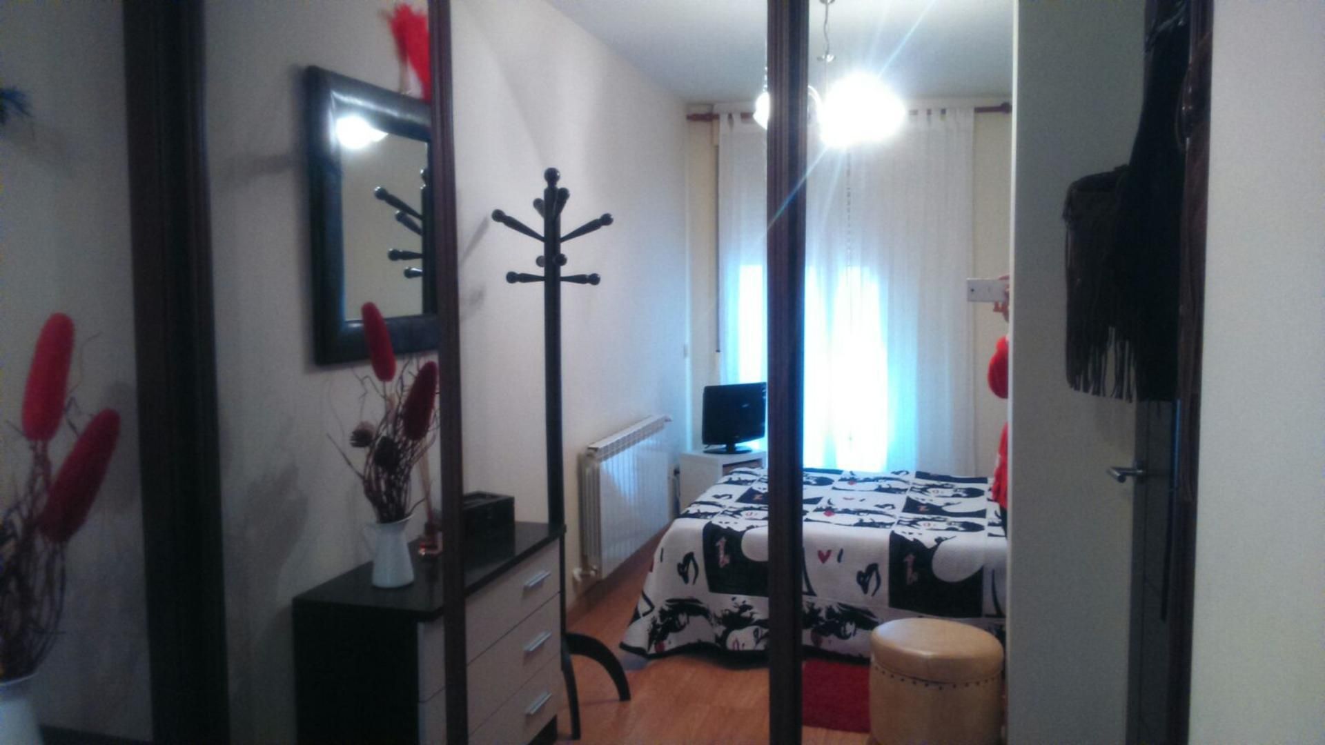 Schlafzimmer von Wohnung miete in Toro mit Heizung, Abstellraum und Möbliert