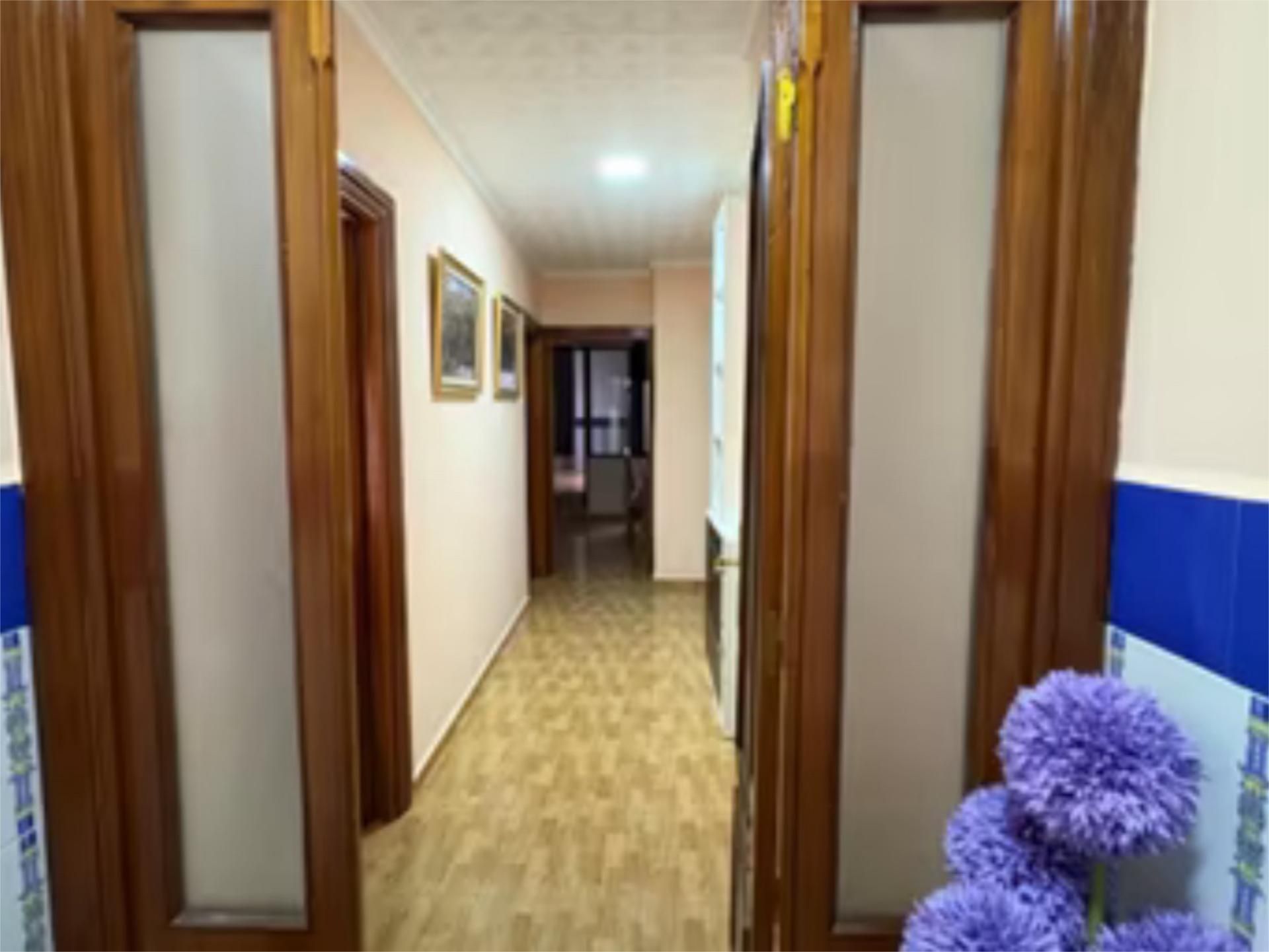Flat to share in Chillón  with Air Conditioner and Furnished