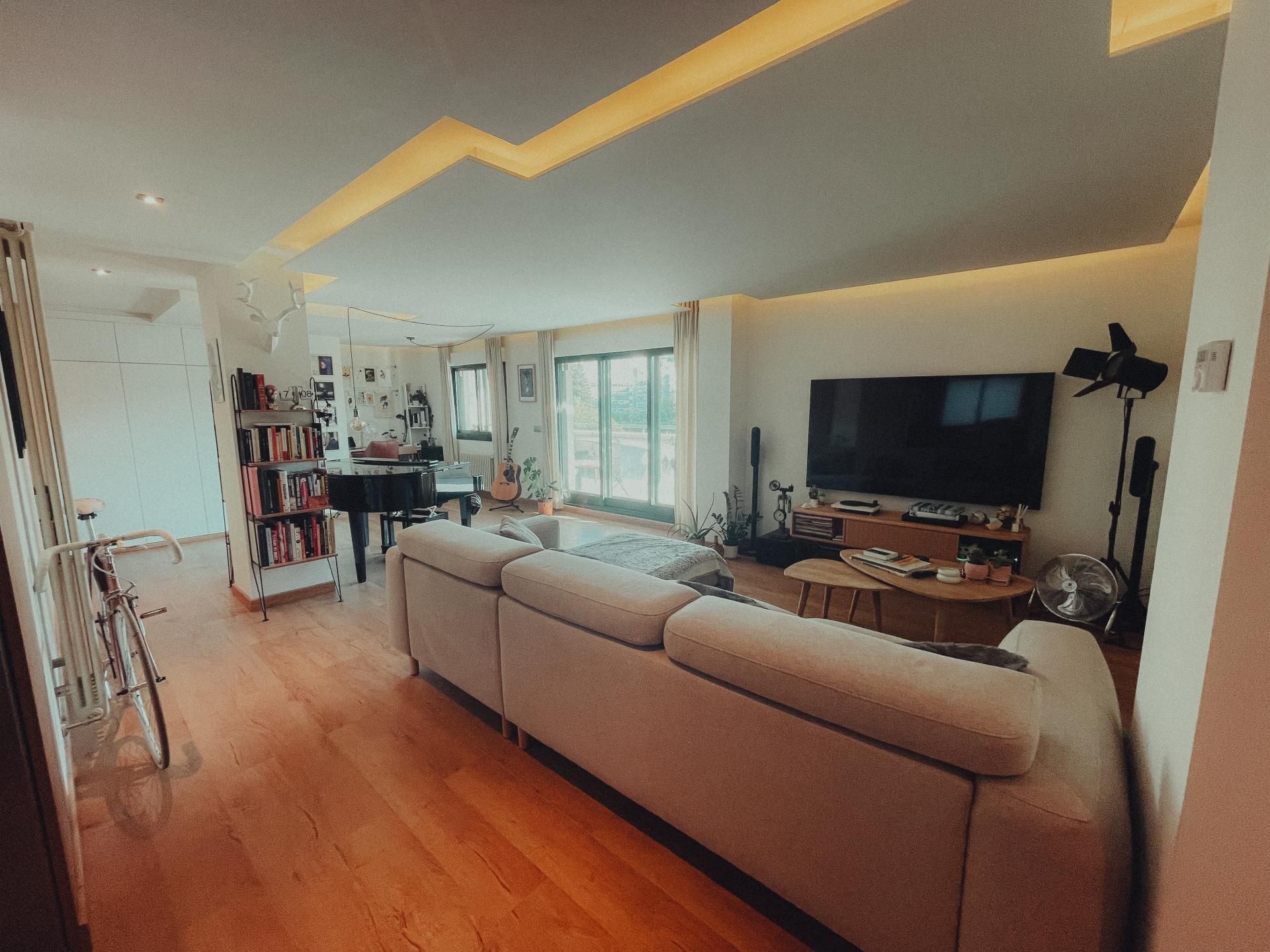 Living room of Flat for sale in Pontevedra Capital   with Terrace and Balcony