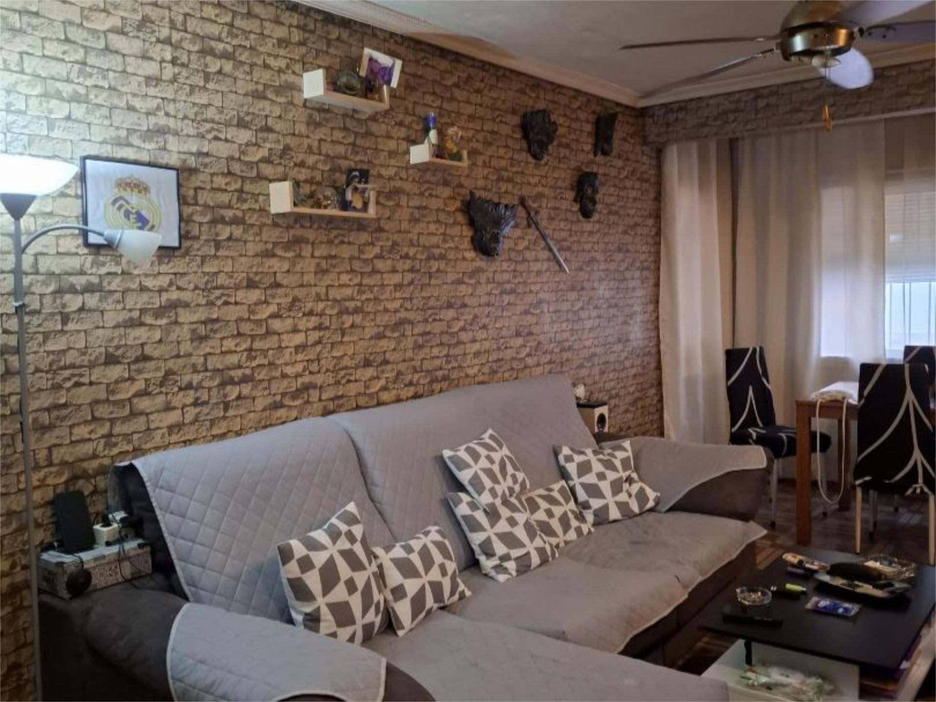 Living room of Flat for sale in Alcalá de Henares  with Heating