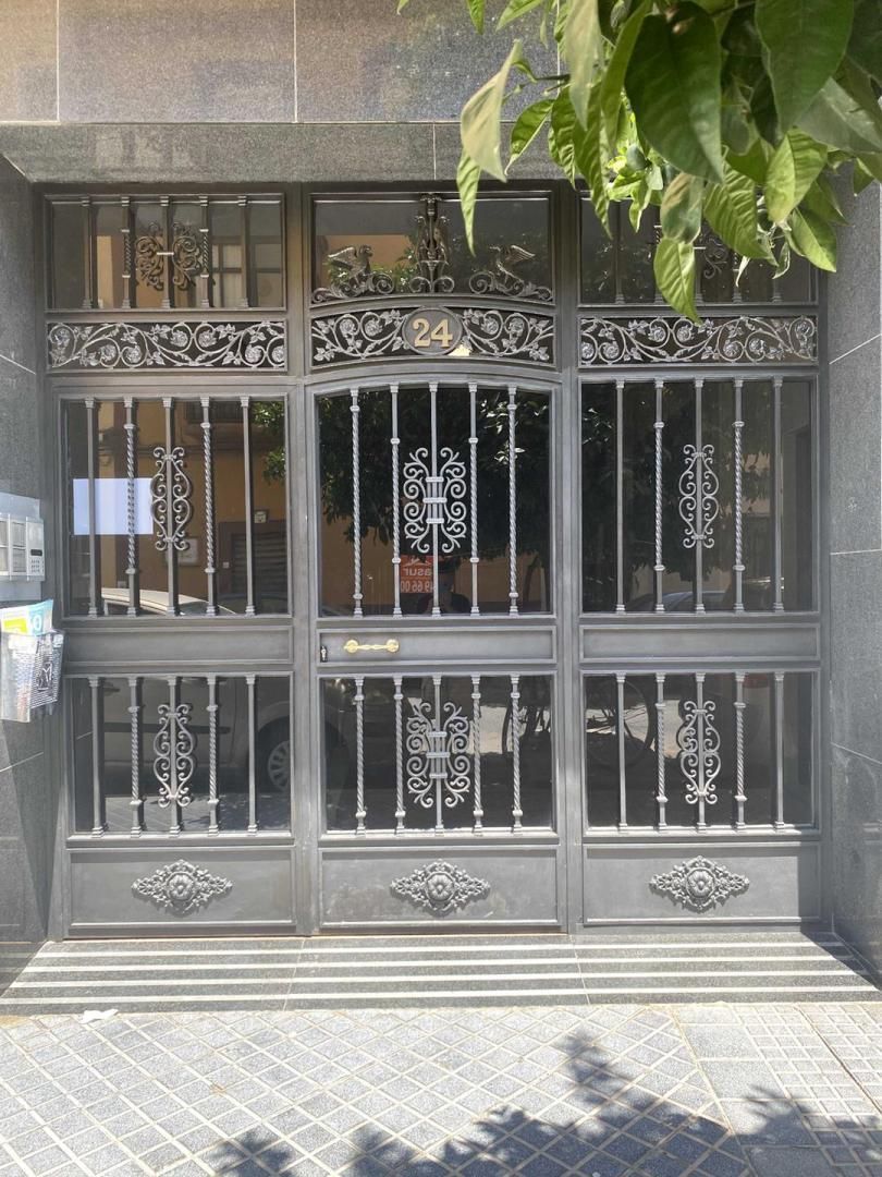 Vista exterior de Pis de lloguer en  Córdoba Capital amb Aire condicionat, Terrassa i Moblat