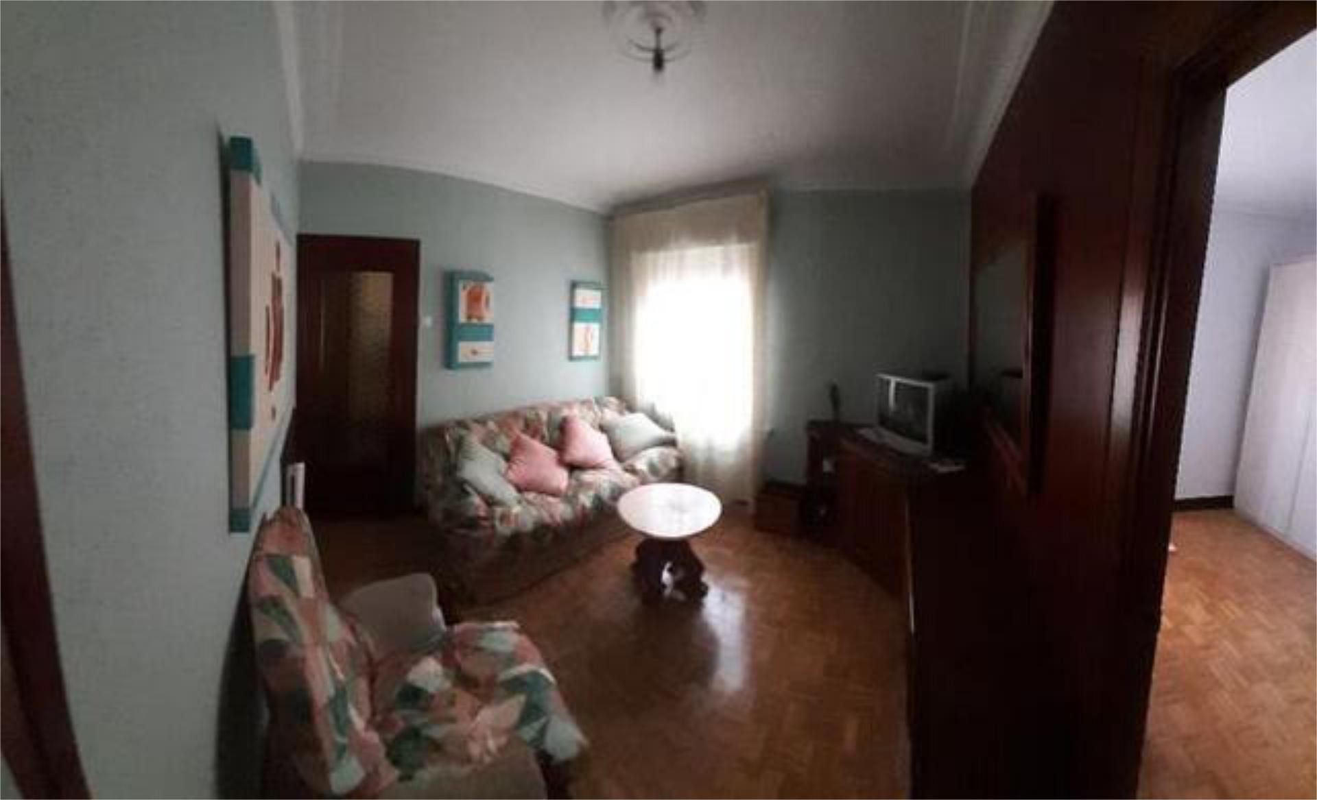 Sala d'estar de Pis de lloguer en Vitoria - Gasteiz amb Moblat