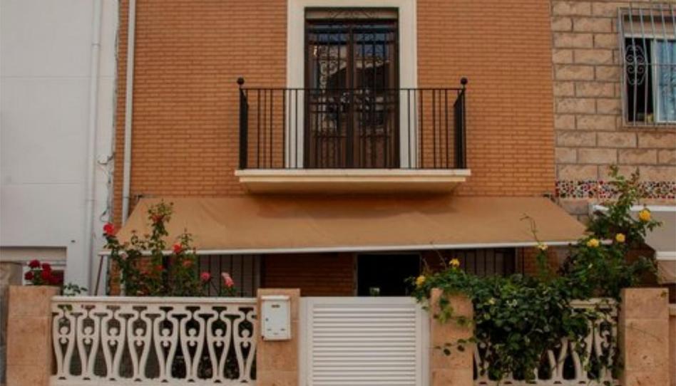 Casa adosada en venda a Calle Guadix, 22, Ciudad Jardín - Tagarete - El Zapillo, Almería - imatge 1 Foto 1 de Casa adosada en venda a Calle Guadix, 22, Ciudad Jardín - Tagarete - El Zapillo, Almería