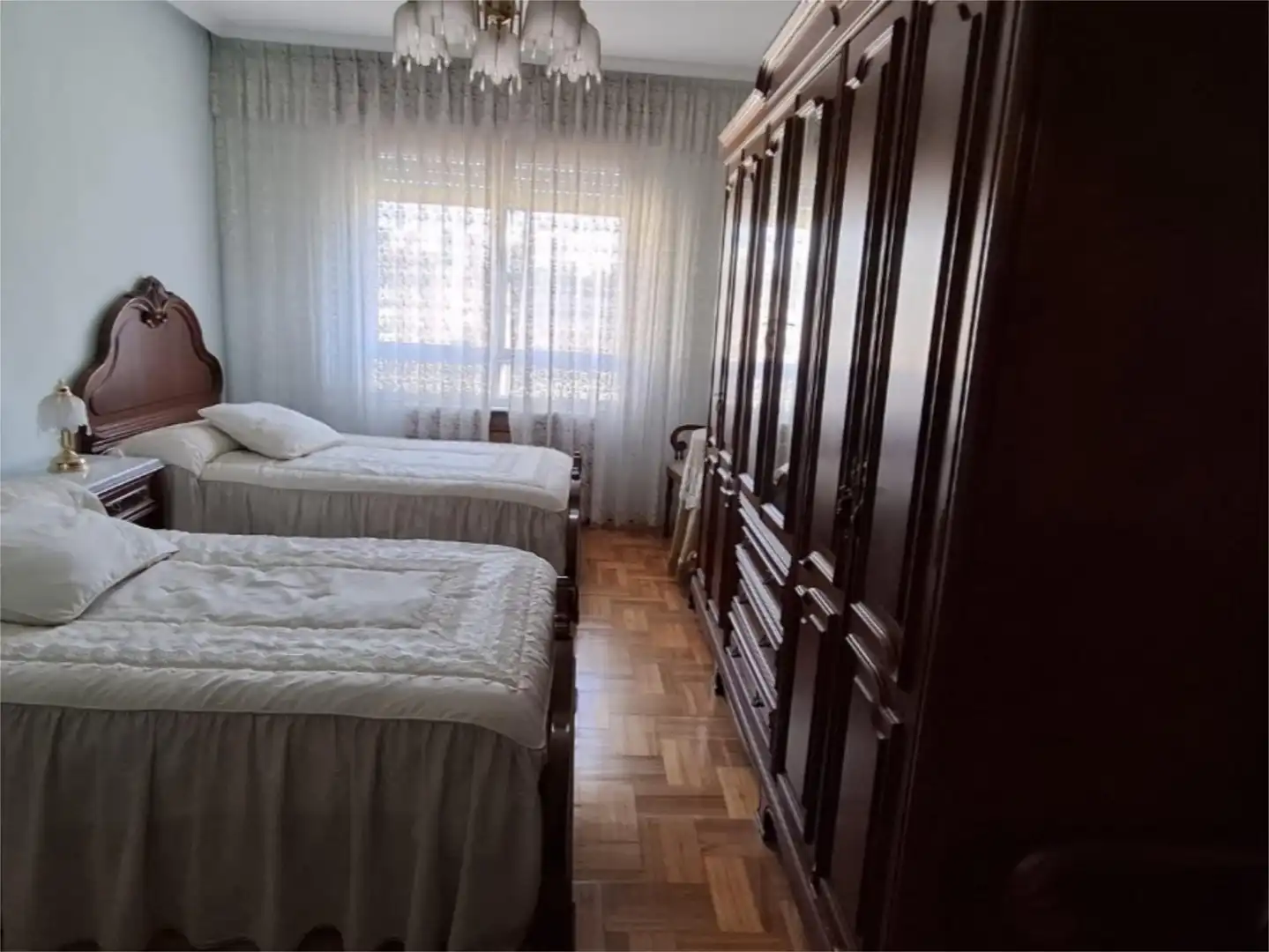 Habitación de Piso en venta en Gijón  con Calefacción, Parquet y Terraza