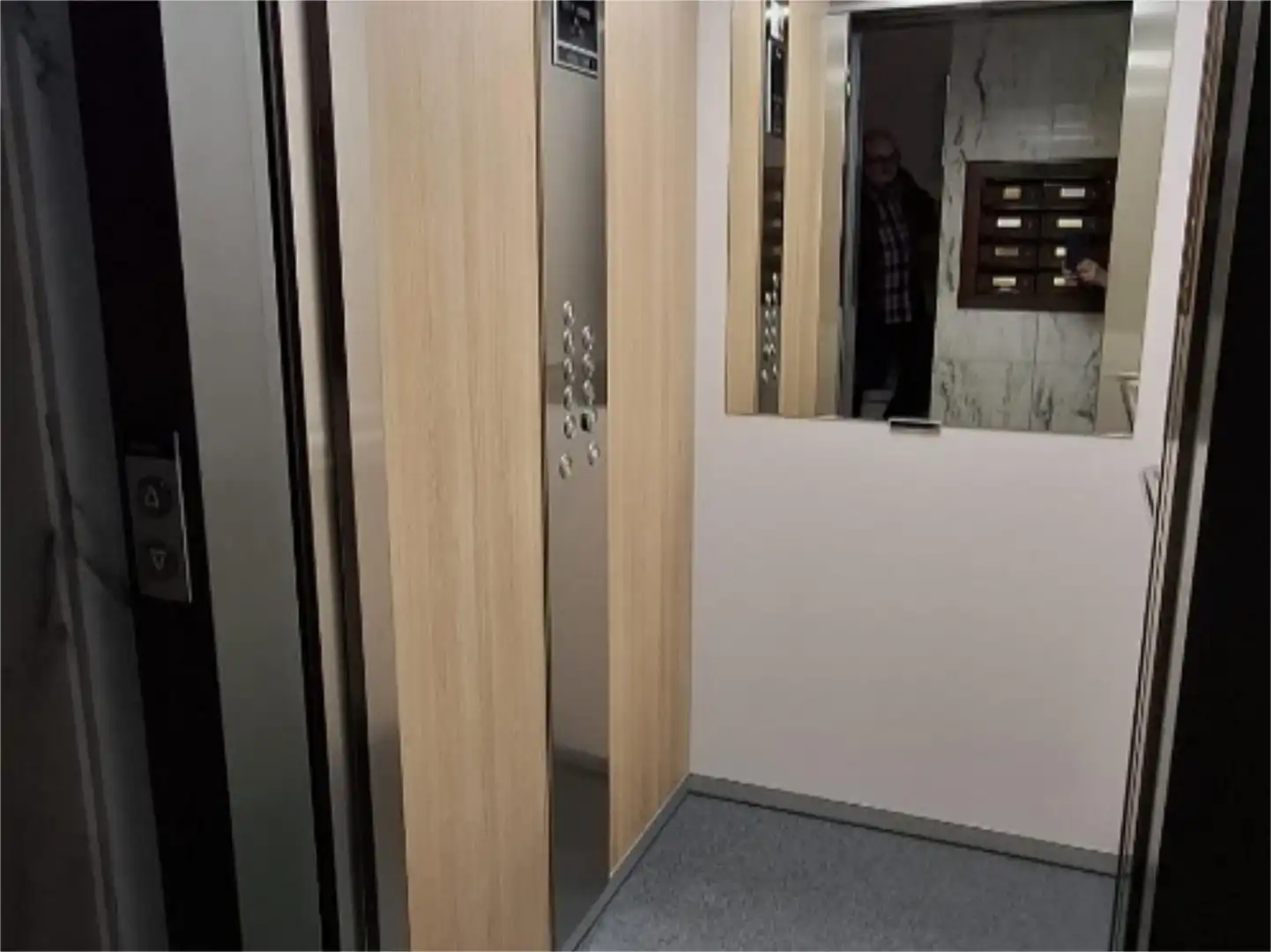 Piso en venta en Gijón  con Calefacción, Parquet y Terraza