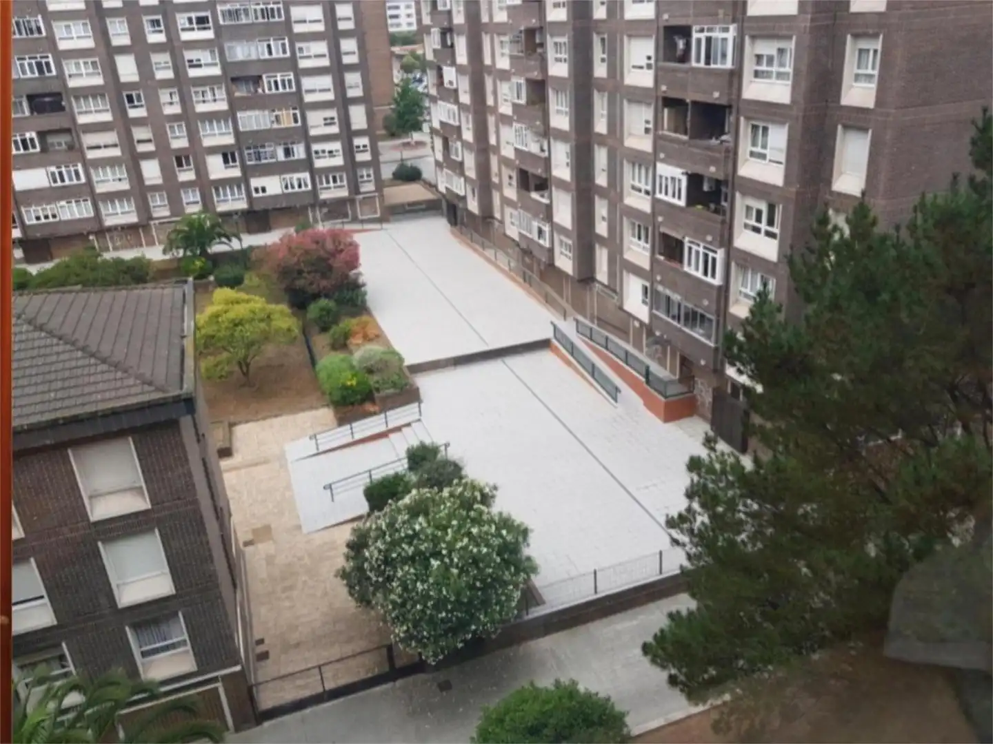 Vista exterior de Piso en venta en Gijón  con Calefacción, Parquet y Terraza