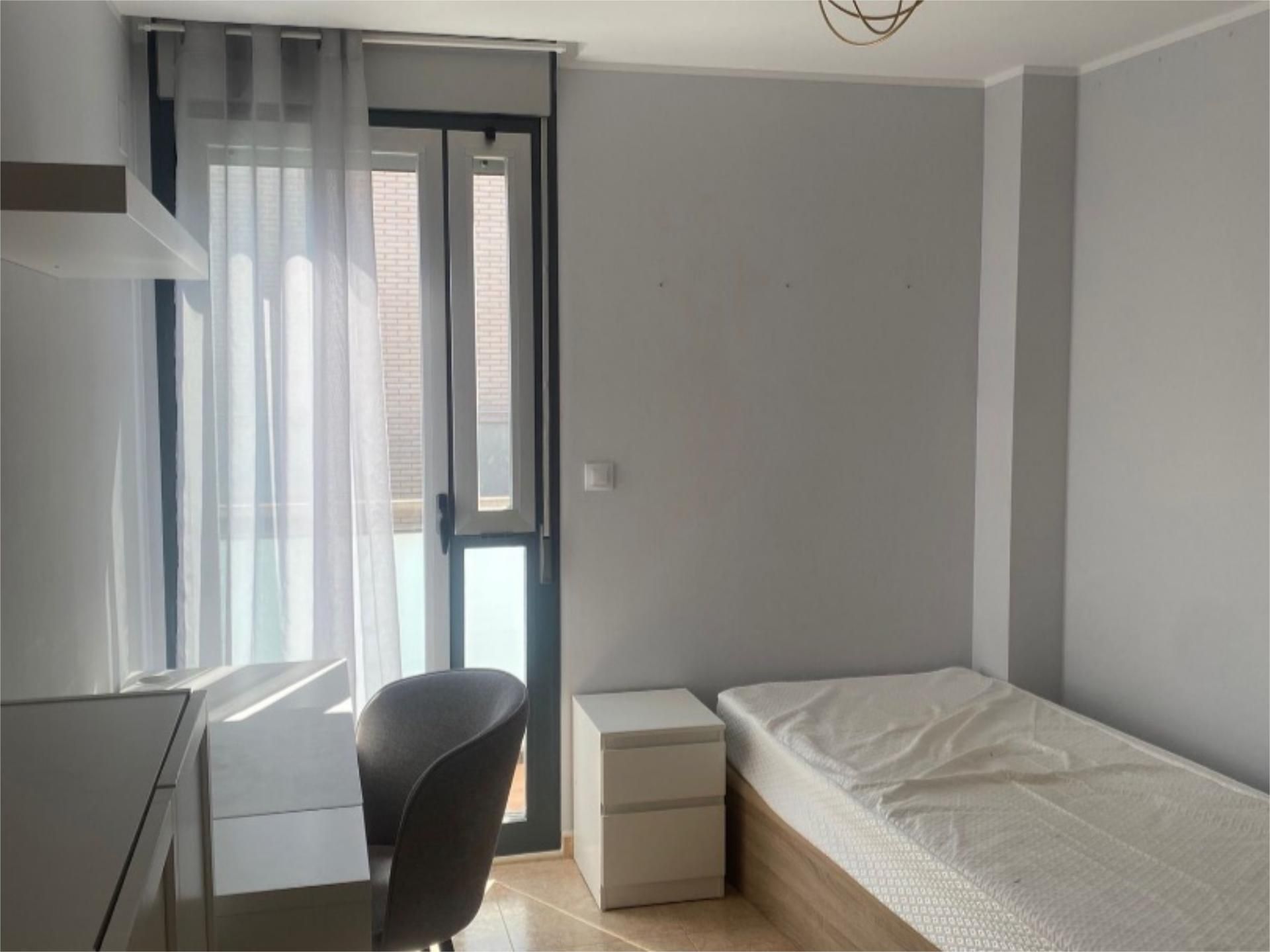 Bedroom of Single-family semi-detached to share in La Muela  with Parquet flooring, Terrace and Furnished