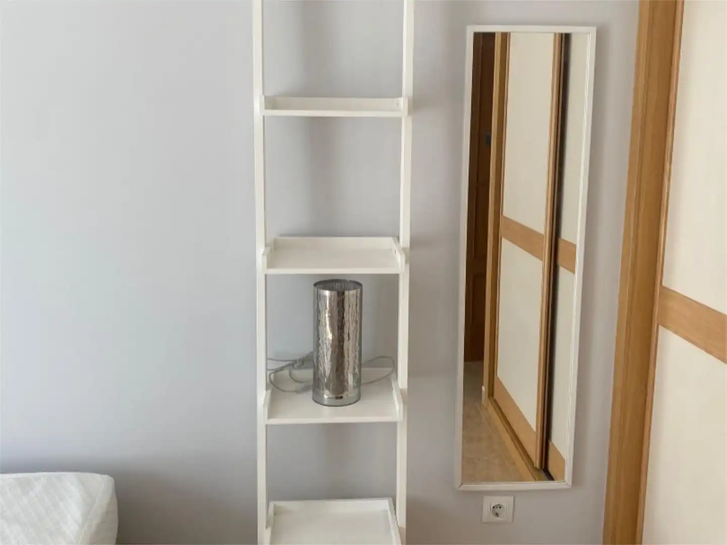 Bedroom of Detached homes for share in La Muela  with Parquet flooring, Terrace and Furnished