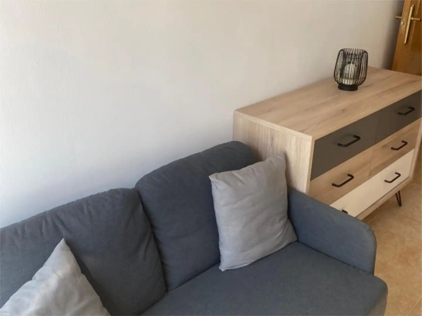 Living room of Detached homes for share in La Muela  with Parquet flooring, Terrace and Furnished