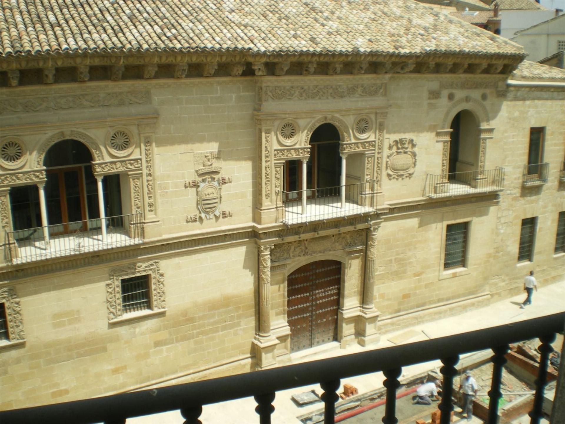 Exterior view of Flat to rent in Baeza  with Heating, Terrace and Furnished