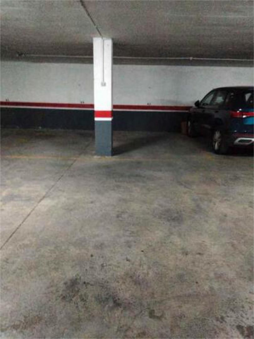 Parking of Garage to rent in Picassent