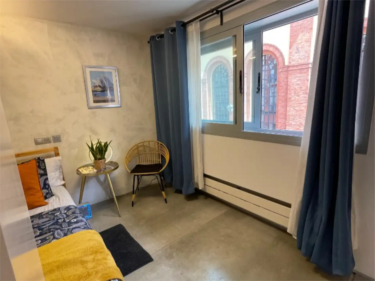 Bedroom of Flat for share in Madrid  with Air Conditioner, Heating and Terrace