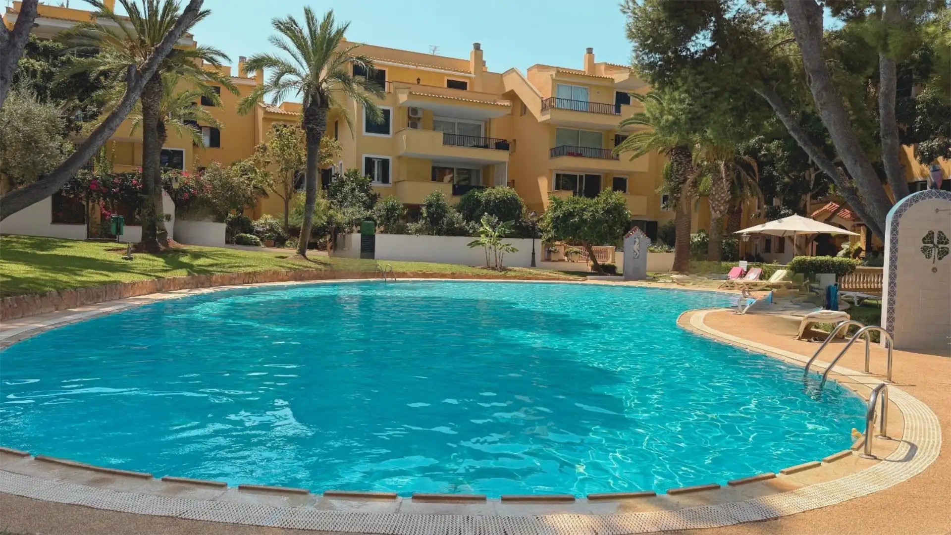 Attic for sale in Carrer d'Alacant, 36, Calvià pueblo Swimming pool of Attic for sale in Calvià with Air Conditioner, Heating and Private garden