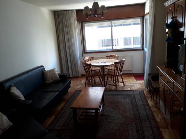 Piso en Alquiler en Rúa da Coruña, 26 en Plaza Industria