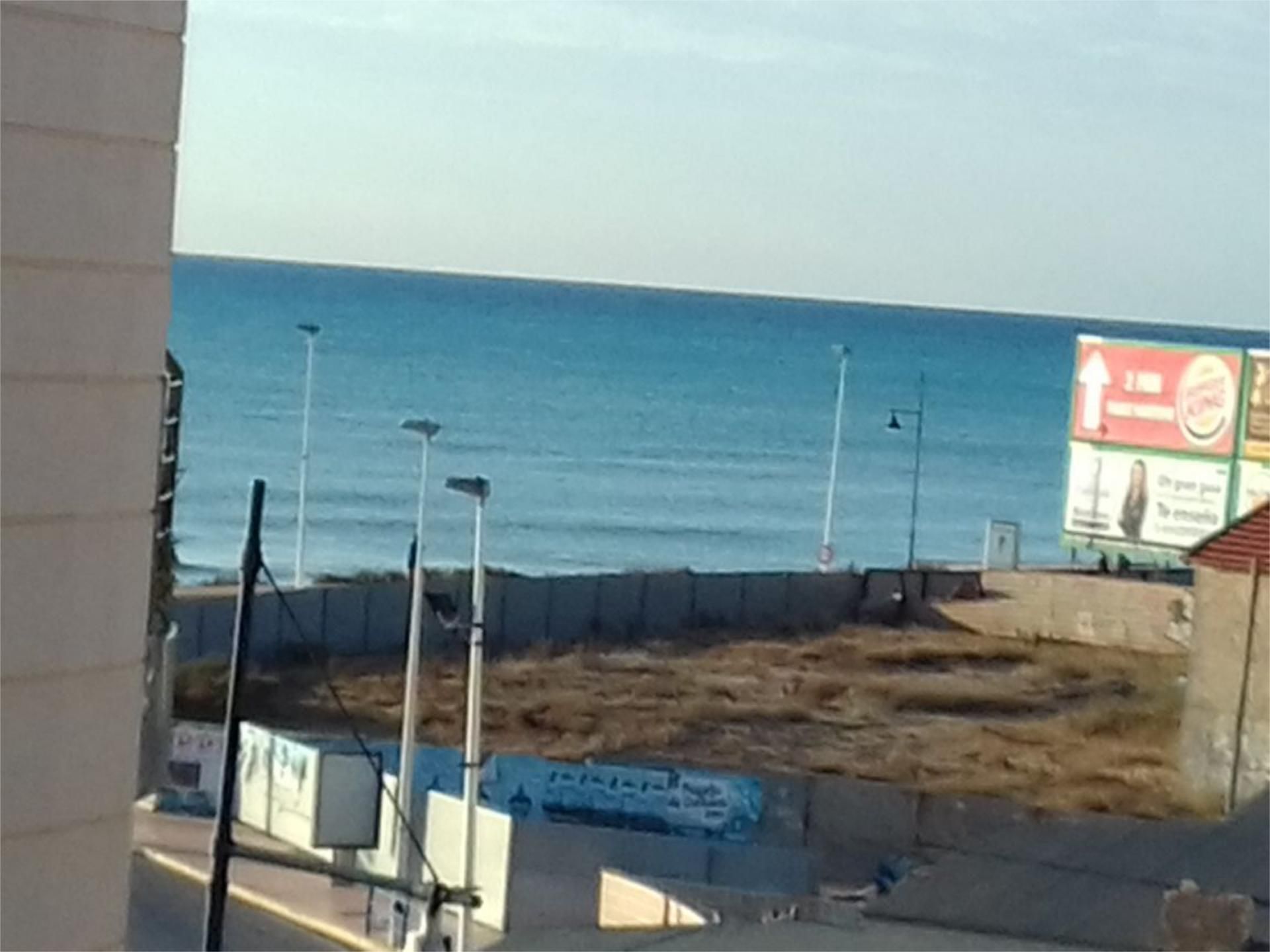 Vista exterior de Apartamento de alquiler en Torrevieja con Aire acondicionado y Terraza