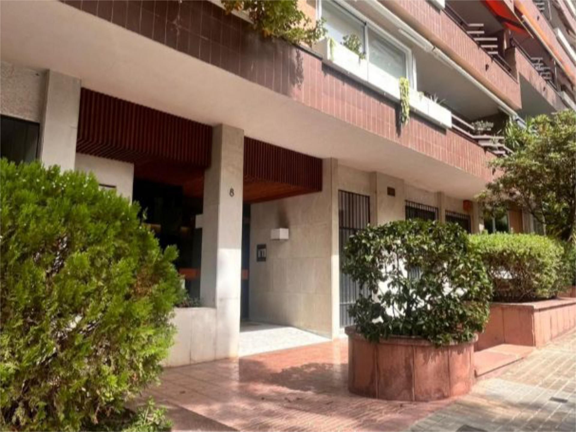Exterior view of Flat to rent in  Barcelona Capital  with Air Conditioner, Heating and Parquet flooring