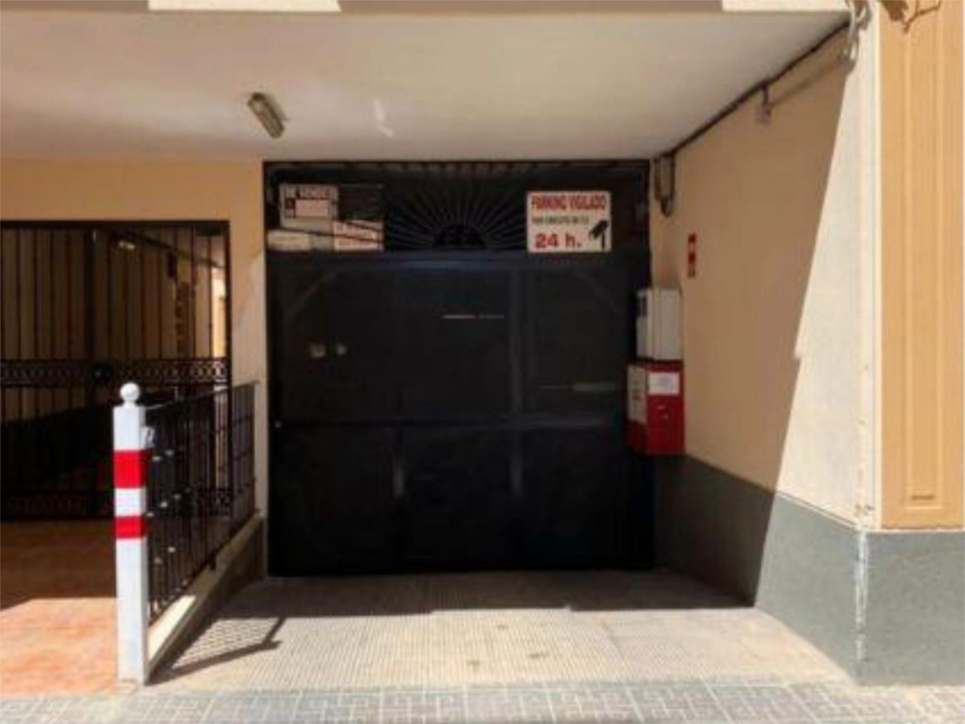 Parkplatz von Garage miete in Puente Genil