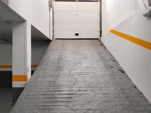 Garaje en Alquiler en Rúa Alcalde Fernández Bermúdez, 44 en Santa Uxía de Ribeira