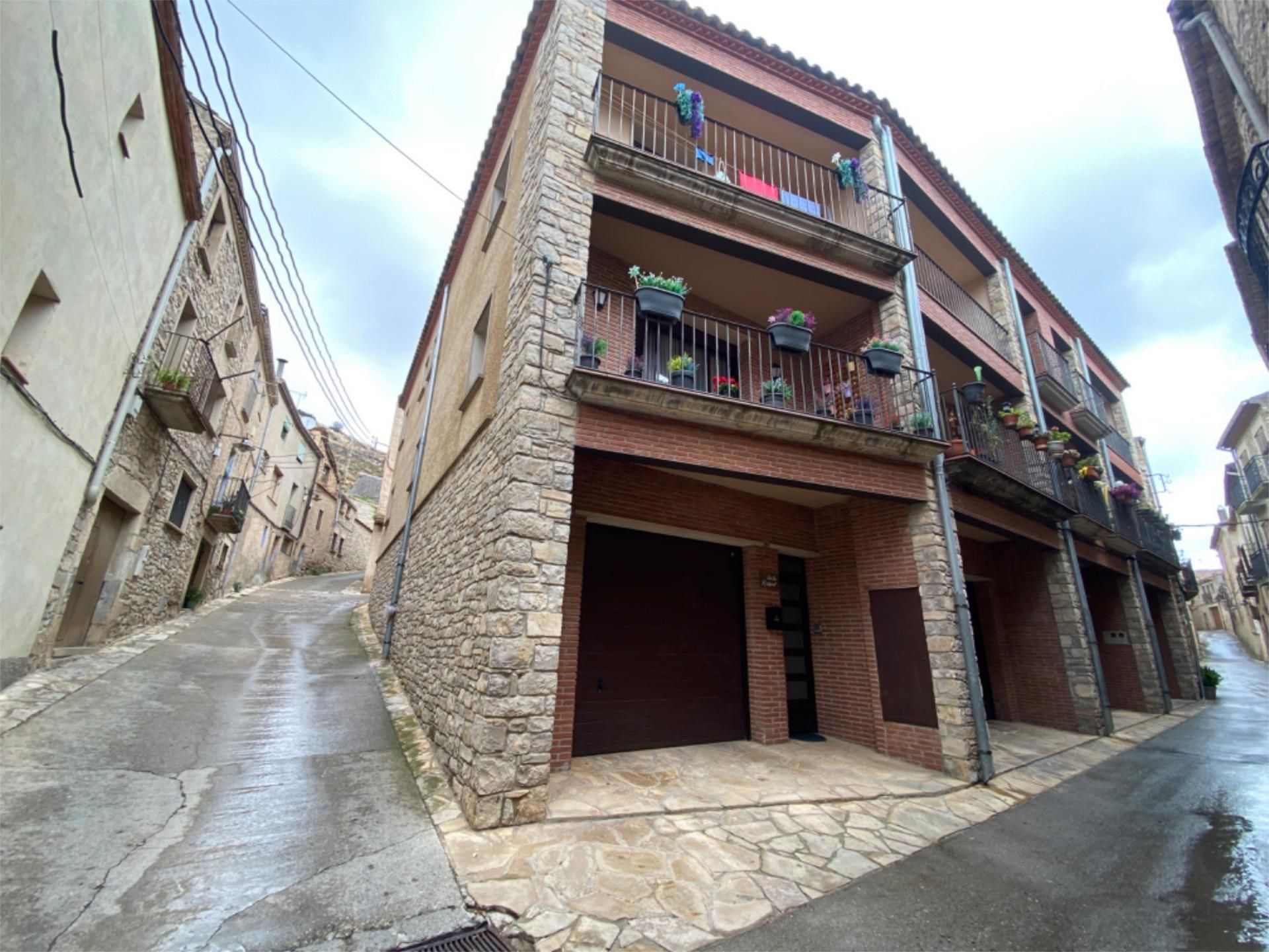 Vista exterior de Casa adosada en venta en Guimerà con Calefacción, Parquet y Trastero