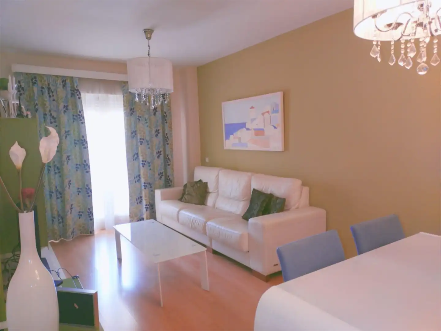 Wohnung zum Verkauf in Calle Pastora Imperio, 21, Alegría de la Huerta- Jardín de Málaga Wohnzimmer von Wohnung zum Verkauf in Málaga mit Klimaanlage, Heizung und Parkett