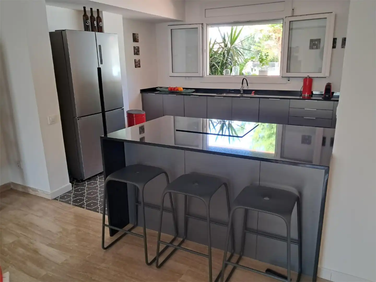 Casa adosada en venta en Carrer de la Devesa, 15, Aiguadolç - Sant Sebastià Cocina de Casa adosada en venta en Sitges con Terraza