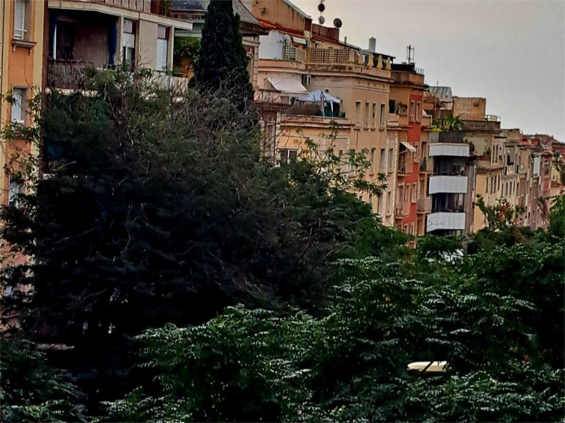 Exterior view of Flat for sale in  Barcelona Capital  with Air Conditioner and Terrace