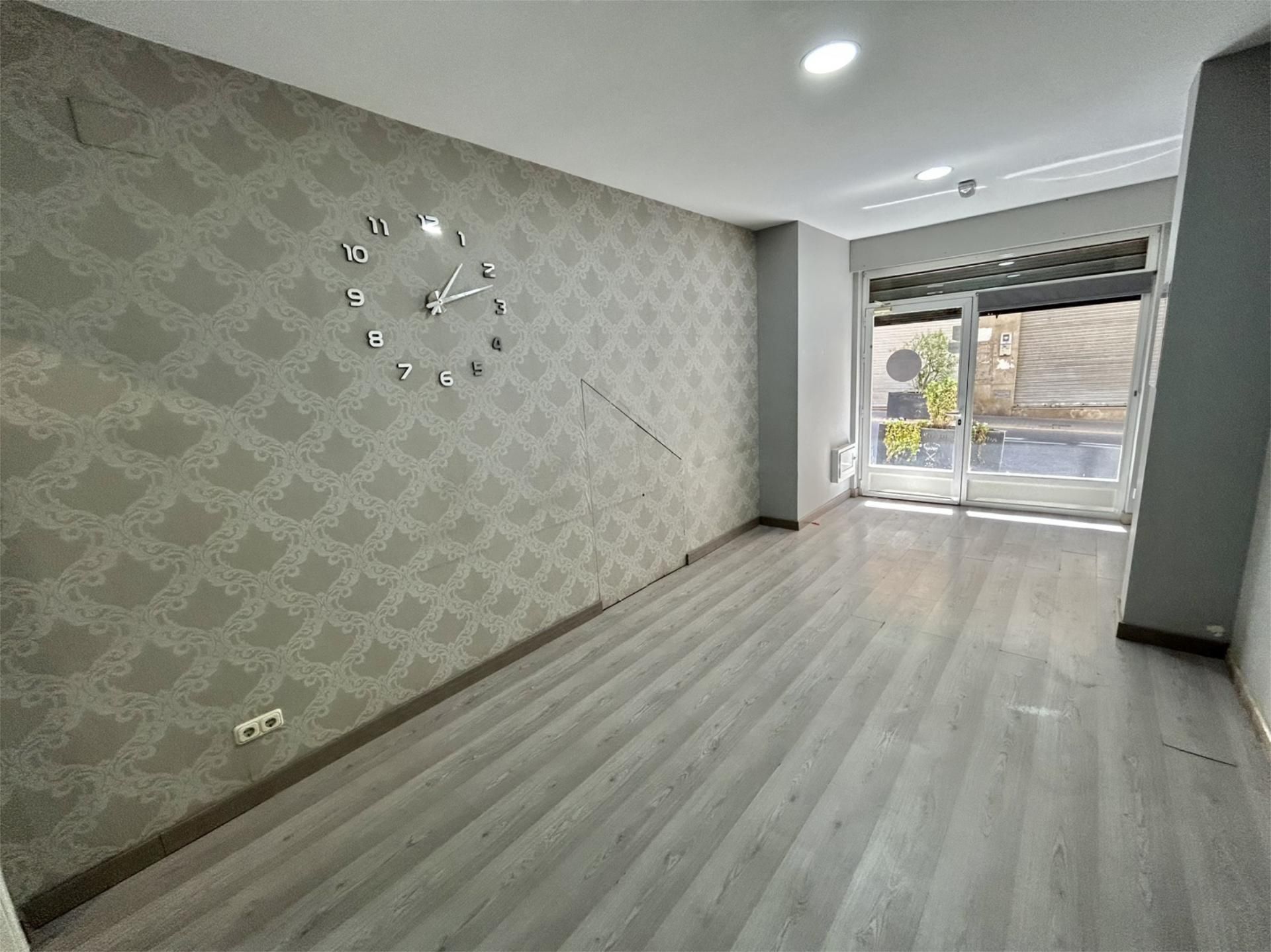 Premises to rent in Maracena  with Air Conditioner