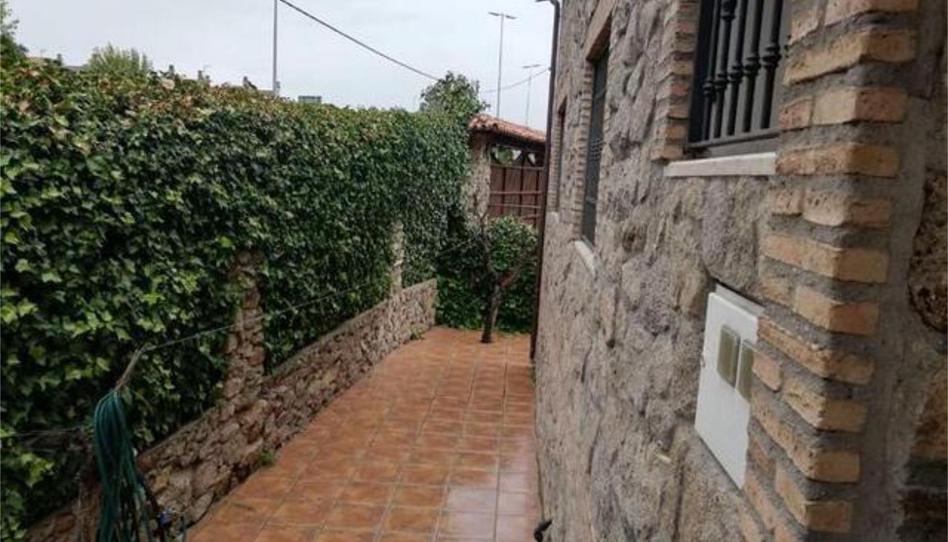 Foto 1 de Apartament de lloguer a Miralvalle - Av. Virgen del Puerto - La Data, Cáceres