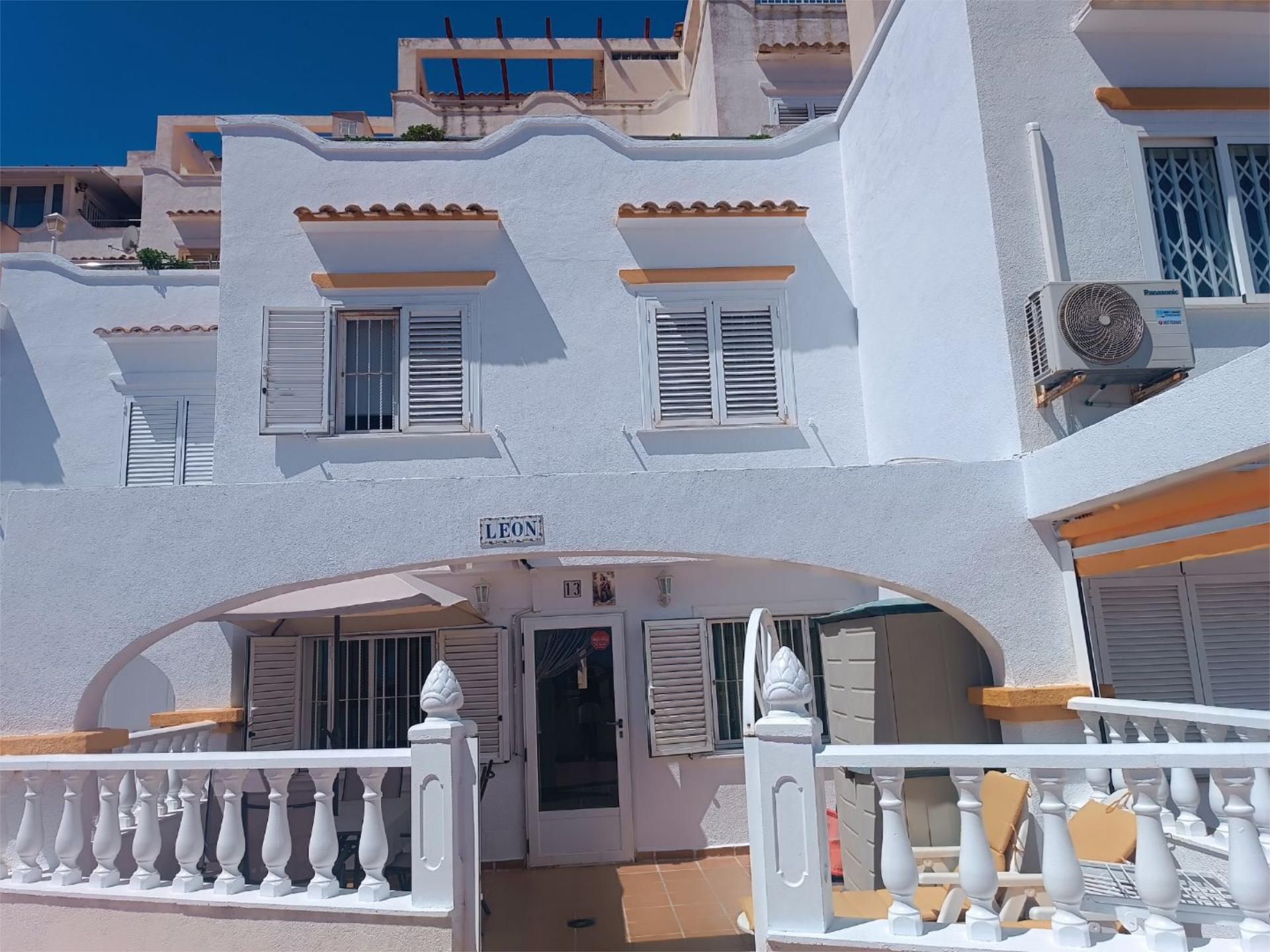 Exterior view of Duplex to rent in Torrevieja  with Air Conditioner, Private garden and Terrace