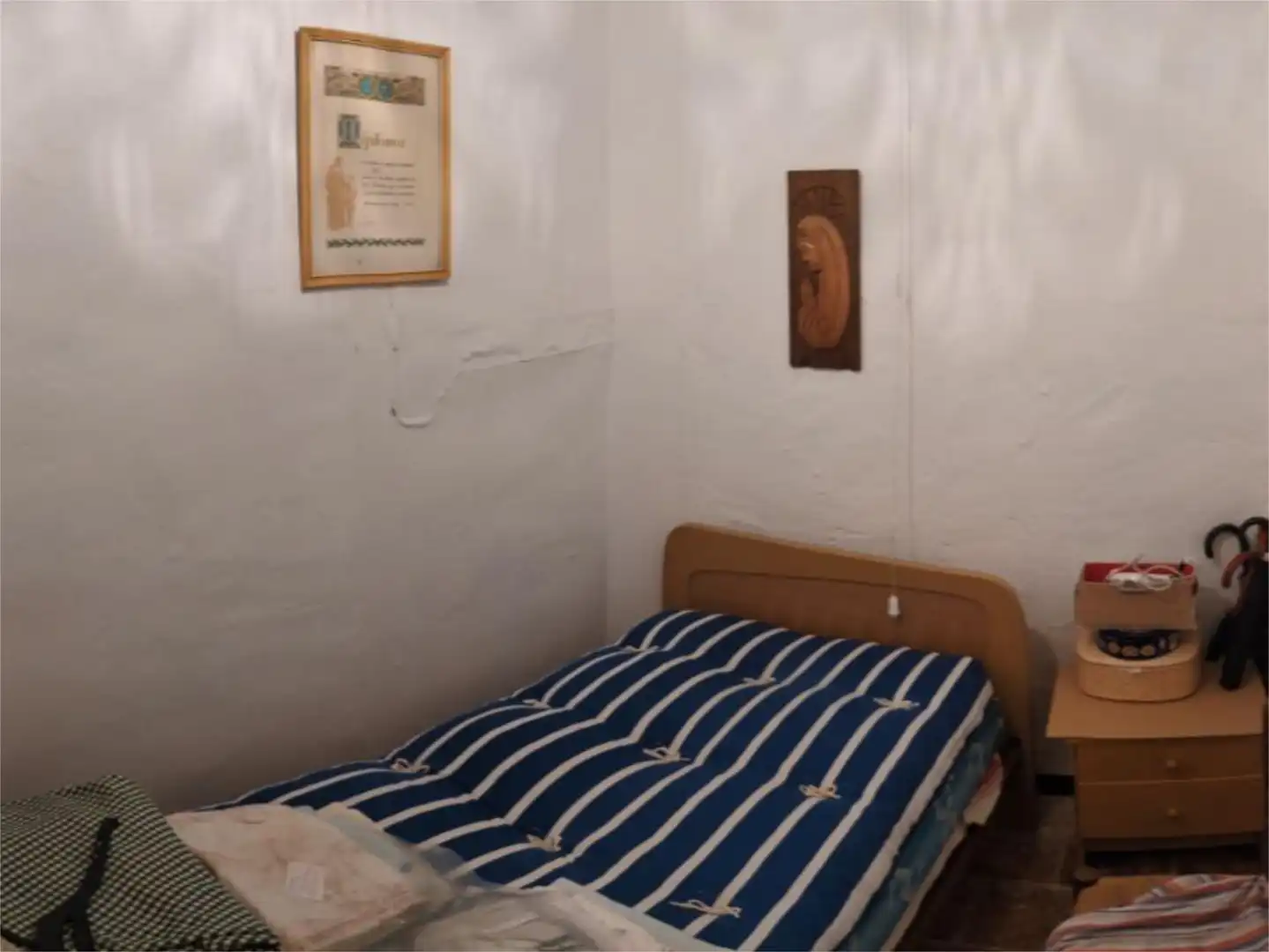 Einfamilien-Reihenhaus zum Verkauf in Carrer Planet, 27, Cervera del Maestre Schlafzimmer von Einfamilien-Reihenhaus zum Verkauf in Cervera del Maestre mit Terrasse und Balkon