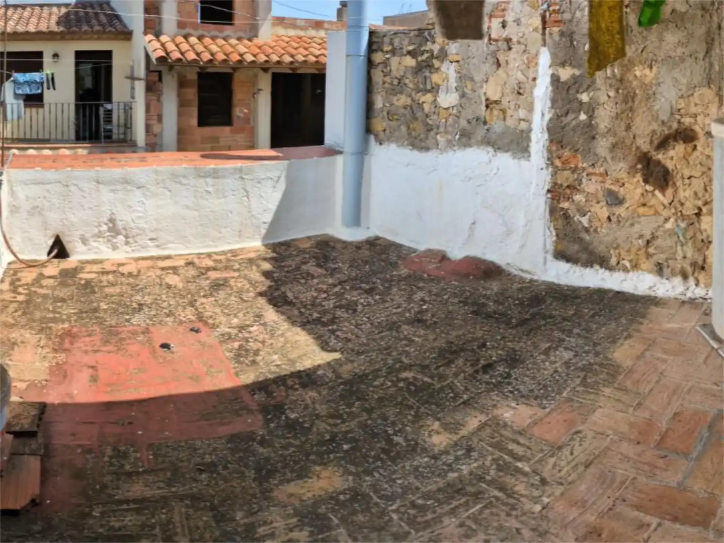 Einfamilien-Reihenhaus zum Verkauf in Carrer Planet, 27, Cervera del Maestre Terrasse von Einfamilien-Reihenhaus zum Verkauf in Cervera del Maestre mit Terrasse und Balkon