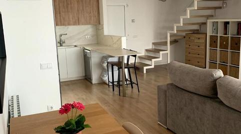 Foto 2 de Casa adosada en venda a Carrer de L'empordà, 32, Ca n'Oriac, Barcelona