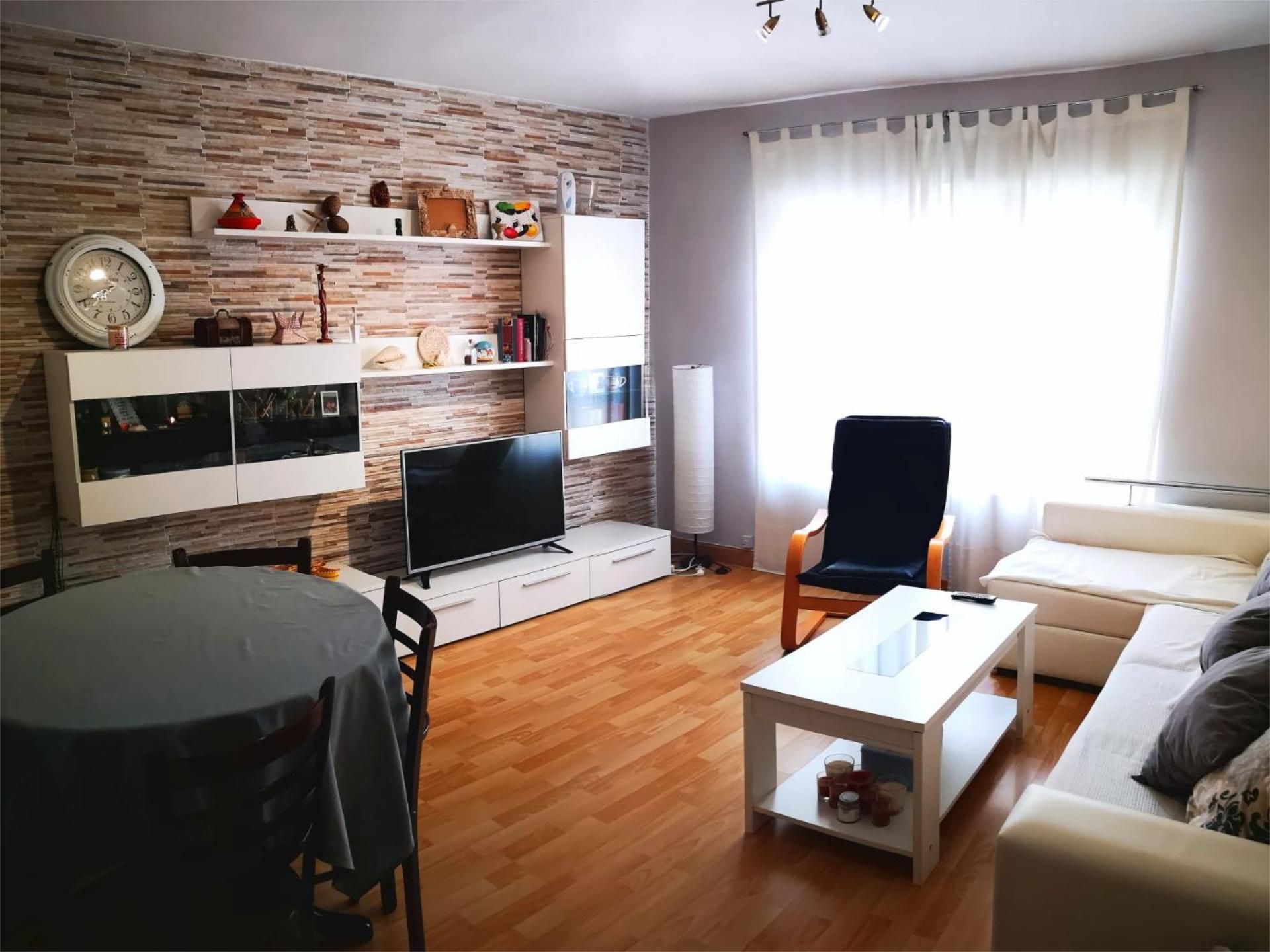 Living room of Flat for sale in León Capital   with Heating, Parquet flooring and Terrace