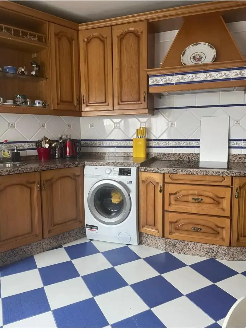 Casa adosada en venda a Calle Real, 58, Villaquilambre Cuina de Casa adosada en venda en Villaquilambre
