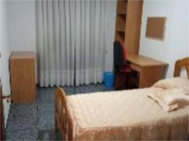 Piso en Alquiler en Calle Navasfrías, 7 en San Bernardo