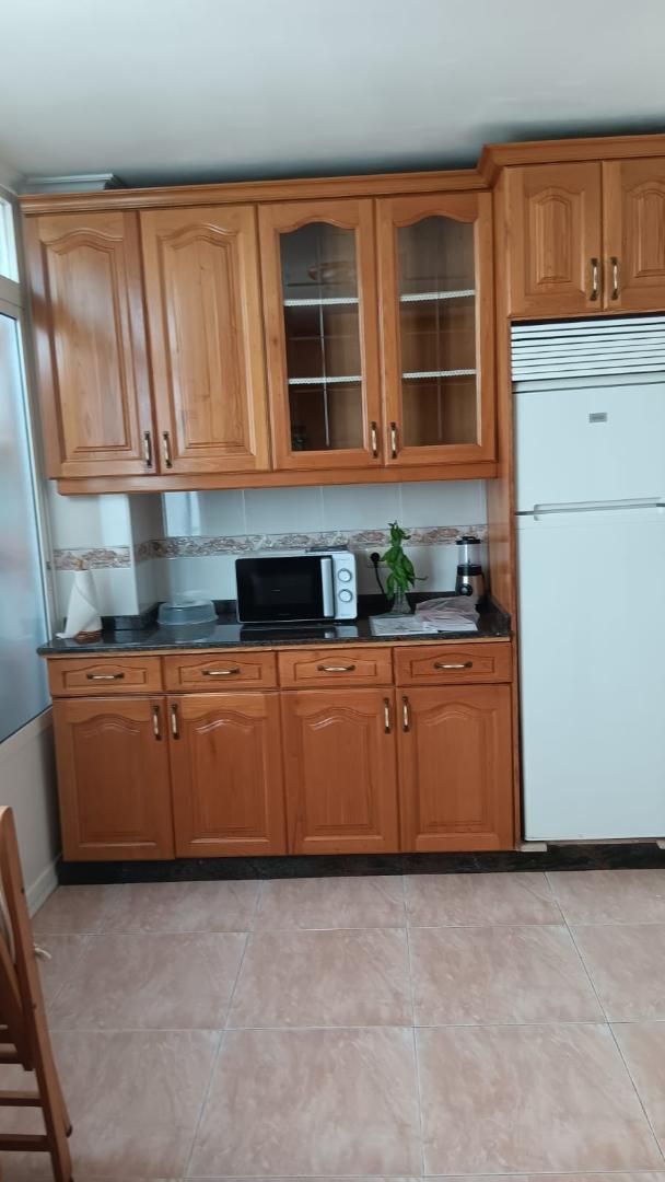 Cuina de Pis de lloguer en Ferrol amb Calefacció, Parquet i Terrassa