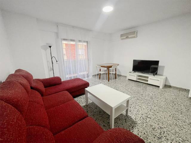 Piso en Alquiler en Calle Colón, 45-a en Centro