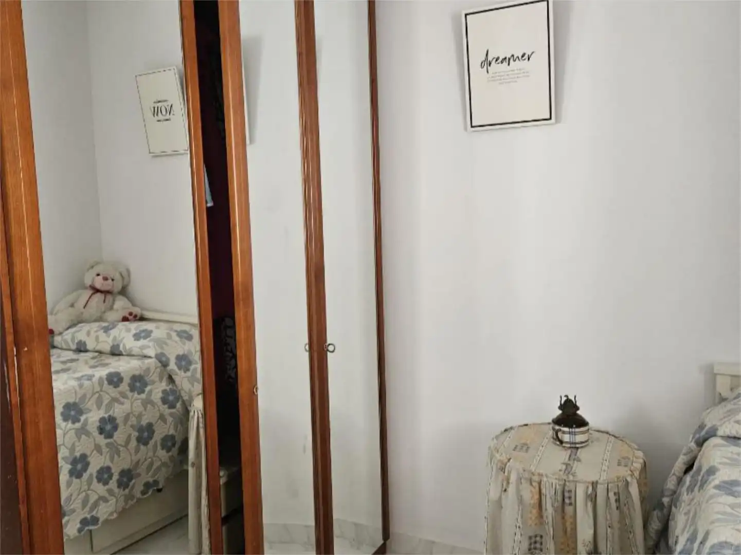 Habitación en Calle Ignacio Zuloaga, 3, Casco Antiguo Habitación de Piso para compartir en Mairena del Aljarafe con Aire acondicionado, Calefacción y Jardín privado