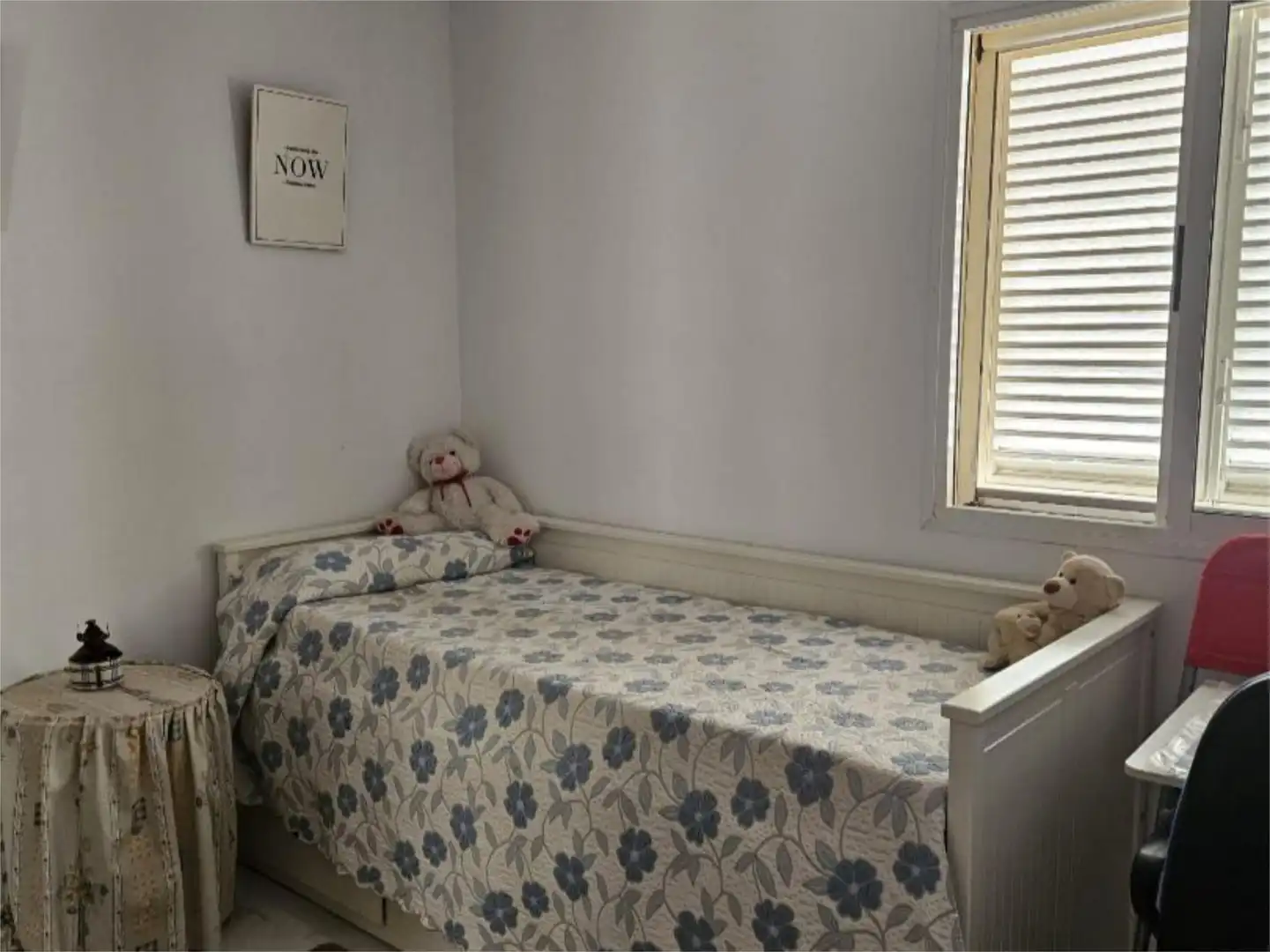 Habitación en Calle Ignacio Zuloaga, 3, Casco Antiguo Habitación de Piso para compartir en Mairena del Aljarafe con Aire acondicionado, Calefacción y Jardín privado