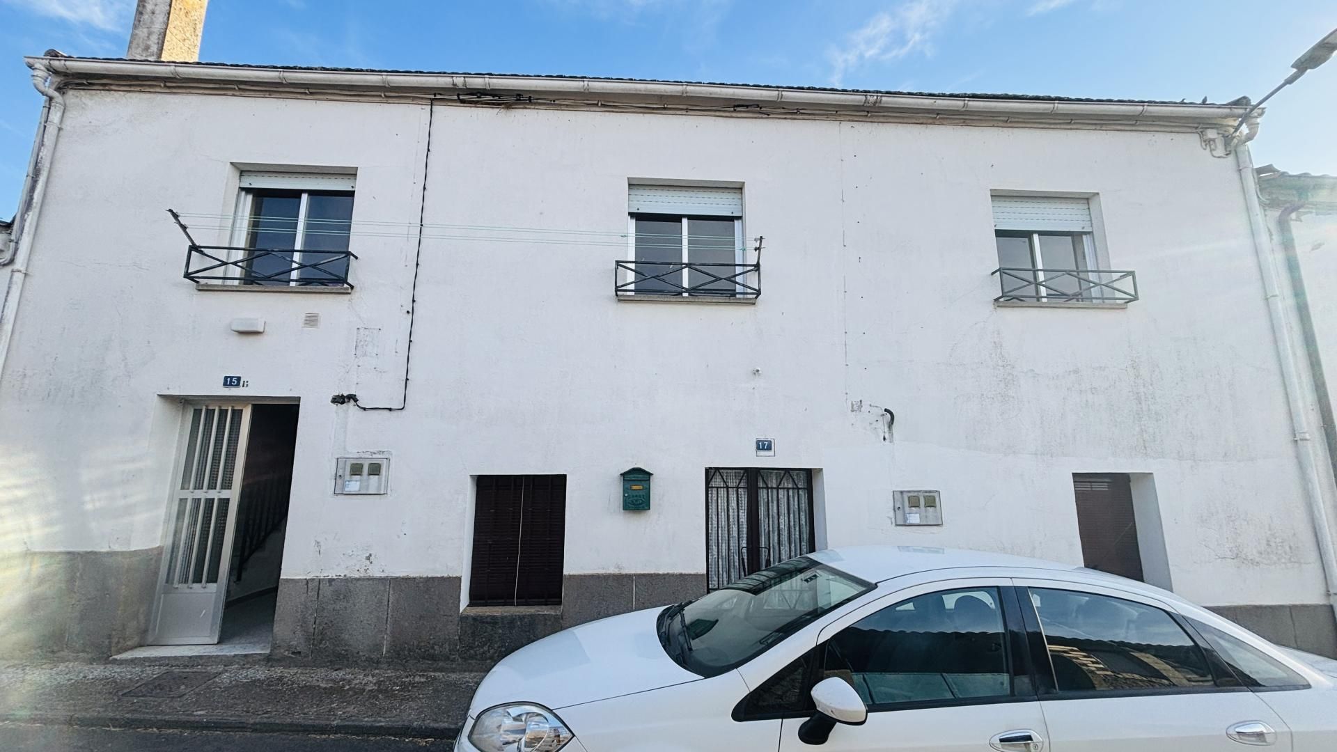 Exterior view of Flat for sale in Yecla de Yeltes  with Storage room