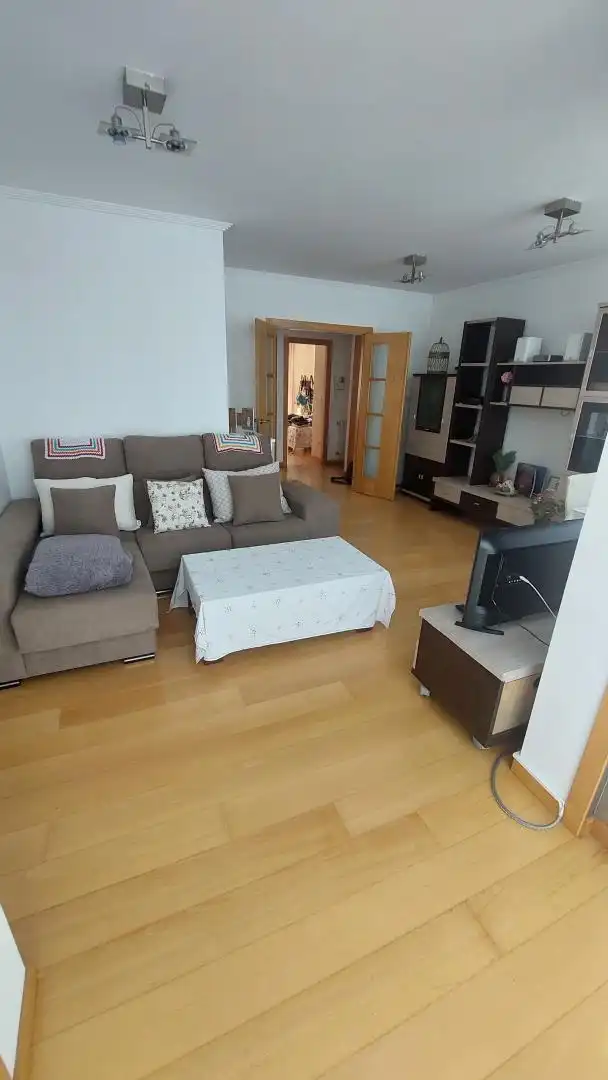 Flat for rent in Rúa Antonio Ríos, 29, Los Castros - Castrillón Living room of Flat for rent in A Coruña Capital with Air Conditioner, Private garden and Parquet flooring