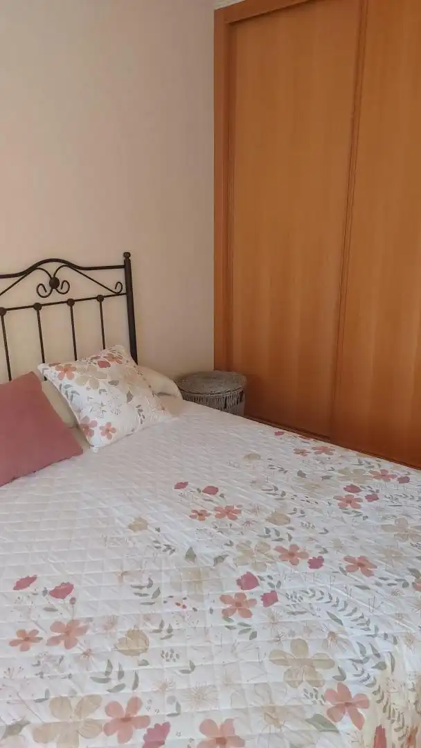 Flat for rent in Rúa Antonio Ríos, 29, Los Castros - Castrillón Bedroom of Flat for rent in A Coruña Capital with Air Conditioner, Private garden and Parquet flooring