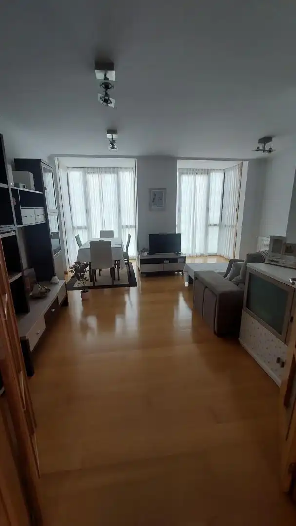 Flat for rent in Rúa Antonio Ríos, 29, Los Castros - Castrillón Living room of Flat for rent in A Coruña Capital with Air Conditioner, Private garden and Parquet flooring
